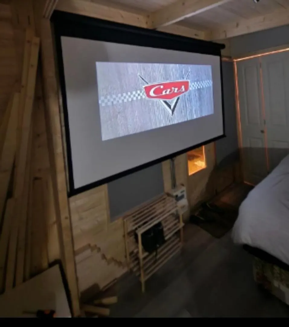 Super Cosy, Self-Contained Cabin Private Ensuite Cardiff 0*,  Großbritannien
